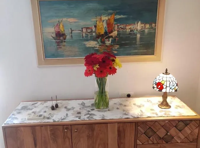 Elena Apartman *