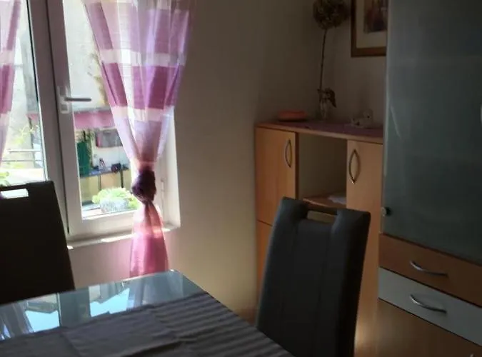 Elena Apartman Split