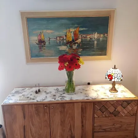 Elena Appartement *