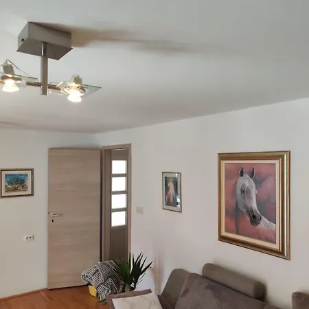 Elena Appartement *