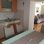 Apartment Elena *